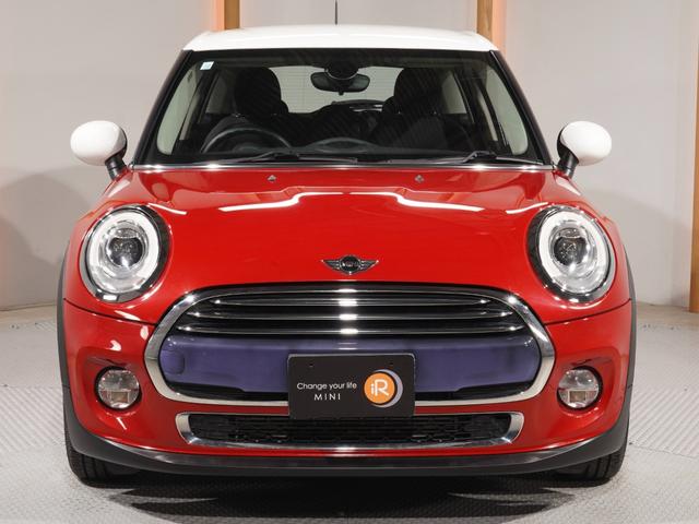 ＭＩＮＩ クーパーＤ　禁煙車　純正ナビ　バックカメラ　リア障害物センサー　レザーステアリング　ＬＥＤヘッドライト　ホワイトターンシグナルライト　ＥＴＣ　整備付（8枚目）