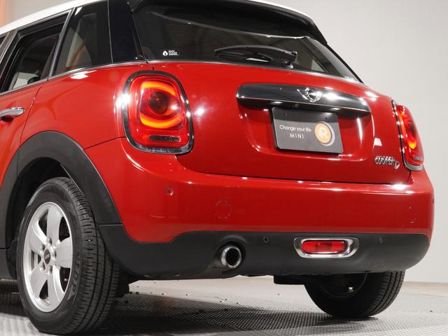 ＭＩＮＩ クーパーＤ　禁煙車　純正ナビ　バックカメラ　リア障害物センサー　レザーステアリング　ＬＥＤヘッドライト　ホワイトターンシグナルライト　ＥＴＣ　整備付（25枚目）