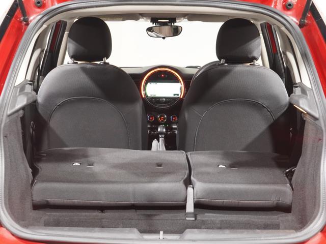 ＭＩＮＩ クーパーＤ　禁煙車　純正ナビ　バックカメラ　リア障害物センサー　レザーステアリング　ＬＥＤヘッドライト　ホワイトターンシグナルライト　ＥＴＣ　整備付（30枚目）