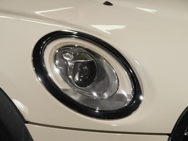 MINI クーパー 禁煙車 コンフォートアクセス バックカメラ リア障害物センサー ストレージコンパートメントパッケージ LEDヘッドライト 純正ナビ ETC 整備付(21枚目)