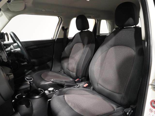 MINI クーパー 禁煙車 コンフォートアクセス バックカメラ リア障害物センサー ストレージコンパートメントパッケージ LEDヘッドライト 純正ナビ ETC 整備付(33枚目)