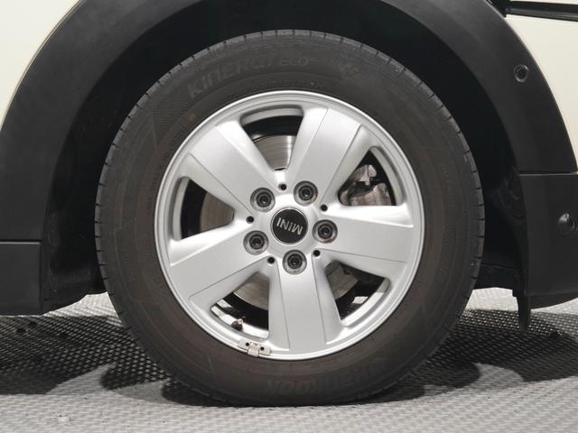 ＭＩＮＩ クーパー　禁煙車　コンフォートアクセス　アシスト　バックカメラ　前後障害物センサー　衝突被害軽減ブレーキ　ＬＥＤヘッドライト　ストレージコンパートメントパッケージ　純正ナビ　ＥＴＣ　整備付（11枚目）