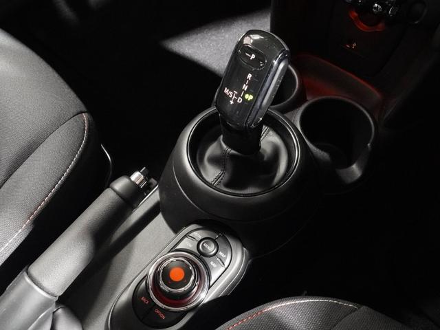 ＭＩＮＩ クーパー　禁煙車　コンフォートアクセス　アシスト　バックカメラ　前後障害物センサー　衝突被害軽減ブレーキ　ＬＥＤヘッドライト　ストレージコンパートメントパッケージ　純正ナビ　ＥＴＣ　整備付（37枚目）