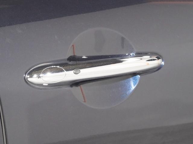 ＭＩＮＩ クーパーＳ　６０イヤーズエディション　限定車　禁煙車　ワンオーナー　専用装備　レザーシート　シートヒーター　アクティブクルコン　バックカメラ　前後障害物センサー　パーキングシスト　ドライビングモード　純正ナビ　ＥＴＣ２．０　整備付（25枚目）