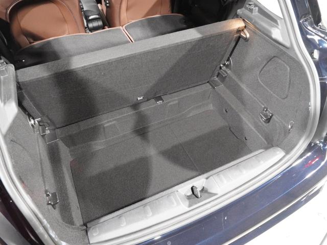 ＭＩＮＩ クーパーＳ　６０イヤーズエディション　限定車　禁煙車　ワンオーナー　専用装備　レザーシート　シートヒーター　アクティブクルコン　バックカメラ　前後障害物センサー　パーキングシスト　ドライビングモード　純正ナビ　ＥＴＣ２．０　整備付（33枚目）