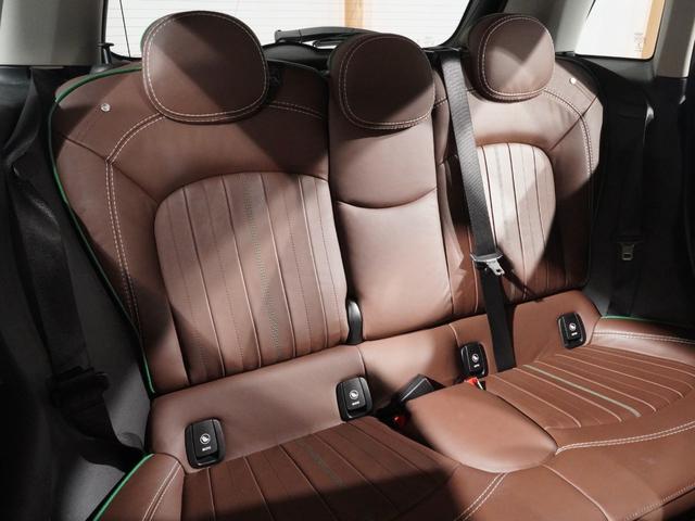 ＭＩＮＩ クーパーＳ　６０イヤーズエディション　限定車　禁煙車　ワンオーナー　専用装備　レザーシート　シートヒーター　アクティブクルコン　バックカメラ　前後障害物センサー　パーキングシスト　ドライビングモード　純正ナビ　ＥＴＣ２．０　整備付（35枚目）