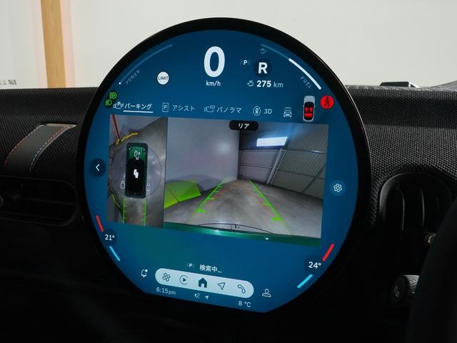 ＭＩＮＩ クーパーＳ　クラシック・トリム　ベスキン／クロス　シート＆ハンドルヒーター　前後カメラ　レーンアシスト　ＡｐｐｌｅＣａｒＰｌａｙ　純正ナビ　ワイヤレスチャージ　ペダル踏み間違い抑制機能　後車衝突警告機能　ＥＴＣ２．０　整備付（6枚目）