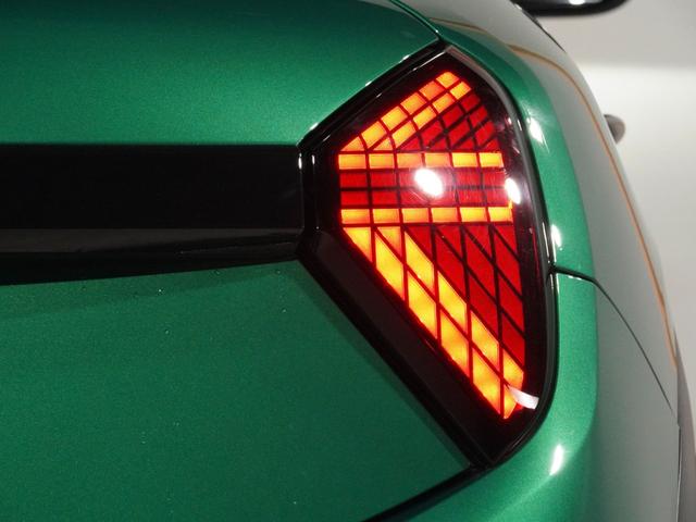 ＭＩＮＩ クーパーＳ　クラシック・トリム　ベスキン／クロス　シート＆ハンドルヒーター　前後カメラ　レーンアシスト　ＡｐｐｌｅＣａｒＰｌａｙ　純正ナビ　ワイヤレスチャージ　ペダル踏み間違い抑制機能　後車衝突警告機能　ＥＴＣ２．０　整備付（29枚目）