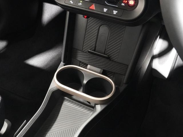 ＭＩＮＩ クーパーＳ　クラシック・トリム　ベスキン／クロス　シート＆ハンドルヒーター　前後カメラ　レーンアシスト　ＡｐｐｌｅＣａｒＰｌａｙ　純正ナビ　ワイヤレスチャージ　ペダル踏み間違い抑制機能　後車衝突警告機能　ＥＴＣ２．０　整備付（43枚目）