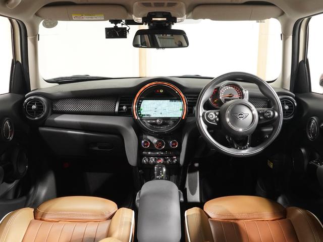 ＭＩＮＩ クーパーＳＤ　バックカメラ　前後障害物センサー　パーキングアシスト　アクティブクルコン　コンフォートアクセス　ストレージコンパートメントパッケージ　ＣＡＢＡＮＡカバー　純正ナビ　ＥＴＣ２．０　整備付（4枚目）