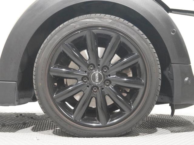 ＭＩＮＩ クーパーＳＤ　バックカメラ　前後障害物センサー　パーキングアシスト　アクティブクルコン　コンフォートアクセス　ストレージコンパートメントパッケージ　ＣＡＢＡＮＡカバー　純正ナビ　ＥＴＣ２．０　整備付（11枚目）