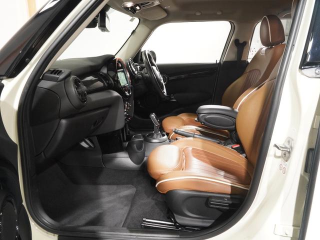 ＭＩＮＩ クーパーＳＤ　バックカメラ　前後障害物センサー　パーキングアシスト　アクティブクルコン　コンフォートアクセス　ストレージコンパートメントパッケージ　ＣＡＢＡＮＡカバー　純正ナビ　ＥＴＣ２．０　整備付（12枚目）