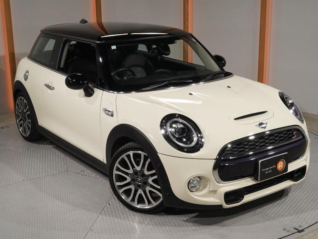 ＭＩＮＩ クーパーＳＤ　禁煙車　ワンオーナー　Ｙｏｕｒｓ　レザーシート／アルミホイール　シートヒーター　パーキングアシスト　バックカメラ　前後障害物センサー　アクティブクルコン　純正ナビ　ＥＴＣ２．０　整備付（19枚目）