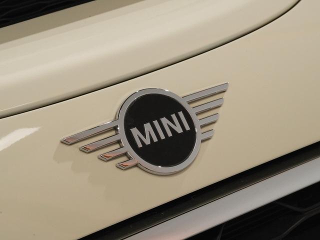 ＭＩＮＩ クーパーＳＤ　禁煙車　ワンオーナー　Ｙｏｕｒｓ　レザーシート／アルミホイール　シートヒーター　パーキングアシスト　バックカメラ　前後障害物センサー　アクティブクルコン　純正ナビ　ＥＴＣ２．０　整備付（22枚目）