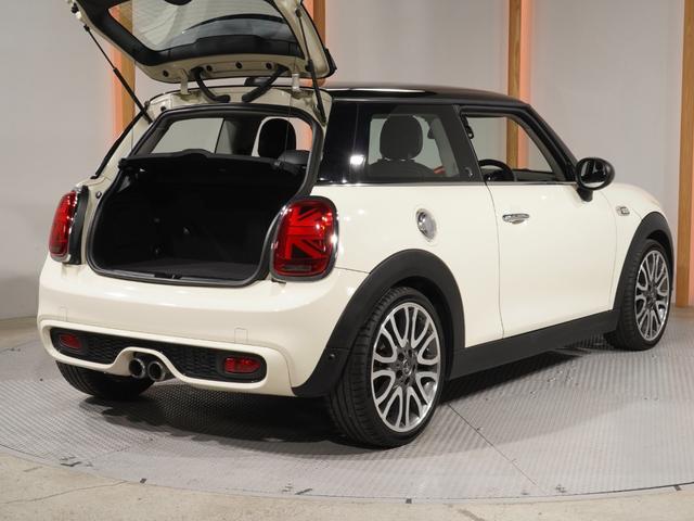 ＭＩＮＩ クーパーＳＤ　禁煙車　ワンオーナー　Ｙｏｕｒｓ　レザーシート／アルミホイール　シートヒーター　パーキングアシスト　バックカメラ　前後障害物センサー　アクティブクルコン　純正ナビ　ＥＴＣ２．０　整備付（29枚目）