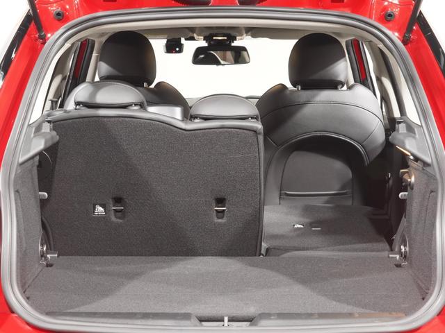 ＭＩＮＩ クーパーＳ　禁煙車　レザーシート　シートヒーター　ｈａｒｍａｎ／ｋａｒｄｏｎ　ヘッドアップディスプレイ　バックカメラ　前後障害物センサー　パーキングアシスト　純正ナビ　ＥＴＣ２．０　整備付（30枚目）