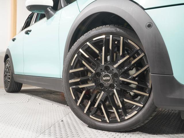 MINI クーパーS フェイバリット・トリム 禁煙車 ワンオーナー Mパッケージ ベスキン/ベージュ シート&ハンドルヒーター 前後カメラ AppleCarPlay 純正ナビ ワイヤレスチャージ レーンキープアシスト ETC2.0 整備付(21枚目)