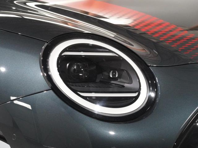 MINI JCW E ジョン・クーパー・ワークス・トリム 禁煙車 ベスキン/コード シート&ハンドルヒーター 電動シート ガラスサンルーフ harman/kardon 前後カメラ AppleCarPlay ペダル踏み間違い抑制機能 ETC2.0 整備付(23枚目)