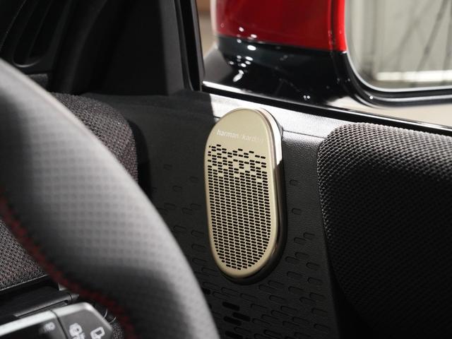 MINI JCW E ジョン・クーパー・ワークス・トリム 禁煙車 ベスキン/コード シート&ハンドルヒーター 電動シート ガラスサンルーフ harman/kardon 前後カメラ AppleCarPlay ペダル踏み間違い抑制機能 ETC2.0 整備付(42枚目)