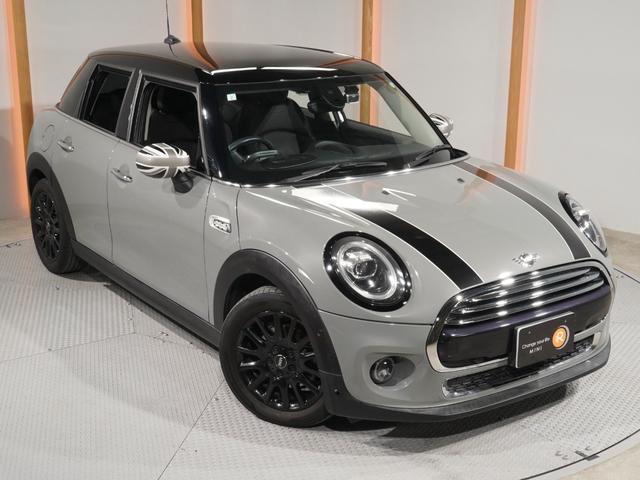 ＭＩＮＩ クーパー　禁煙車　レザレットシート　シートヒーター　ヘッドアップディスプレイ　パーキングアシスト　バックカメラ　前後障害物センサー　コンフォートアクセス　ＬＥＤヘッドライト　ＥＴＣ　整備付（19枚目）