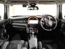 ＭＩＮＩ クーパーＳＤ　禁煙車　ヘッドアップディスプレイ　ＡｐｐｌｅＣａｒＰｌａｙ　ワイヤレスチャージ　純正ナビ　パーキングアシスト　リアカメラ　前後障害物センサー　アクティブクルコン　ドライビングモード　ＥＴＣ２．０整備付（4枚目）