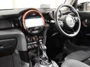 クーパーＳＤ　禁煙車　ヘッドアップディスプレイ　ＡｐｐｌｅＣａｒＰｌａｙ　ワイヤレスチャージ　純正ナビ　パーキングアシスト　リアカメラ　前後障害物センサー　アクティブクルコン　ドライビングモード　ＥＴＣ２．０整備付（18枚目）
