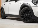クーパーＳＤ　禁煙車　ヘッドアップディスプレイ　ＡｐｐｌｅＣａｒＰｌａｙ　ワイヤレスチャージ　純正ナビ　パーキングアシスト　リアカメラ　前後障害物センサー　アクティブクルコン　ドライビングモード　ＥＴＣ２．０整備付（20枚目）