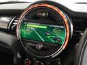 クーパーＳＤ　禁煙車　ヘッドアップディスプレイ　ＡｐｐｌｅＣａｒＰｌａｙ　ワイヤレスチャージ　純正ナビ　パーキングアシスト　リアカメラ　前後障害物センサー　アクティブクルコン　ドライビングモード　ＥＴＣ２．０整備付（36枚目）