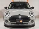 ＭＩＮＩ クーパーＤ　禁煙車　ヘッドアップディスプレイ　パーキングアシスト　バックカメラ　前後障害物センサー　コンフォートアクセス　ストレージコンパートメントパッケージ　純正ナビ　ＥＴＣ　整備付（8枚目）