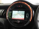 ＭＩＮＩ クーパーＤ　禁煙車　純正ナビ　バックカメラ　リア障害物センサー　レザーステアリング　ＬＥＤヘッドライト　ホワイトターンシグナルライト　ＥＴＣ　整備付（6枚目）