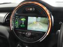 ＭＩＮＩ クーパー　禁煙車　レザレットシート　シートヒーター　ヘッドアップディスプレイ　パーキングアシスト　バックカメラ　前後障害物センサー　コンフォートアクセス　ＬＥＤヘッドライト　ＥＴＣ　整備付（6枚目）