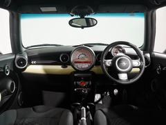 ＭＩＮＩ ジョンクーパーワークス　６速ＭＴ　バイキセノンヘッドライト　オートマチックエアコンディショナー　スポーツボタン 0509416A30250604W002 2
