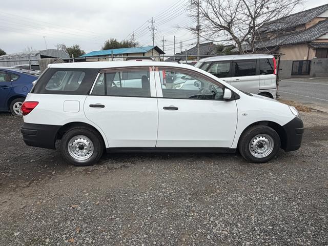 ＡＤ ＶＥ　ＥＶ　オートマ　パワステ　エアコン　キーレスエントリー　集中ドアロック　　ＡＣ１００Ｖ電源　レベライザー（12枚目）