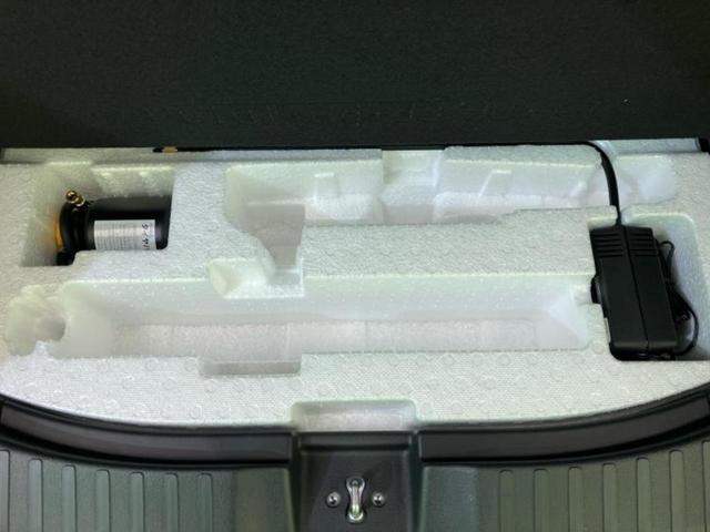 N-BOXカスタム ヒョウジュン 保証書/ホンダセンシング/電動スライドドア/シートヒーター 前席/車線逸脱防止支援システム/ヘッドランプ LED/横滑り防止装置/禁煙車/エアバッグ 運転席/エアバッグ 助手席 衝突被害軽減システム(25枚目)