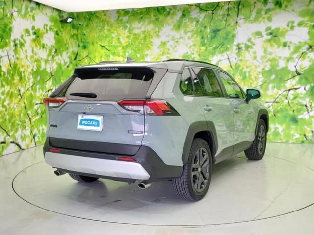 ＲＡＶ４ ４ＷＤアドベンチャー　サンルーフ／保証書／ディスプレイオーディオ＋ナビ１０インチ／デジタルインナーミラー／トヨタセーフティセンス／シートヒーター　前席／車線逸脱防止支援システム／シート　合皮　衝突被害軽減システム　４ＷＤ（3枚目）