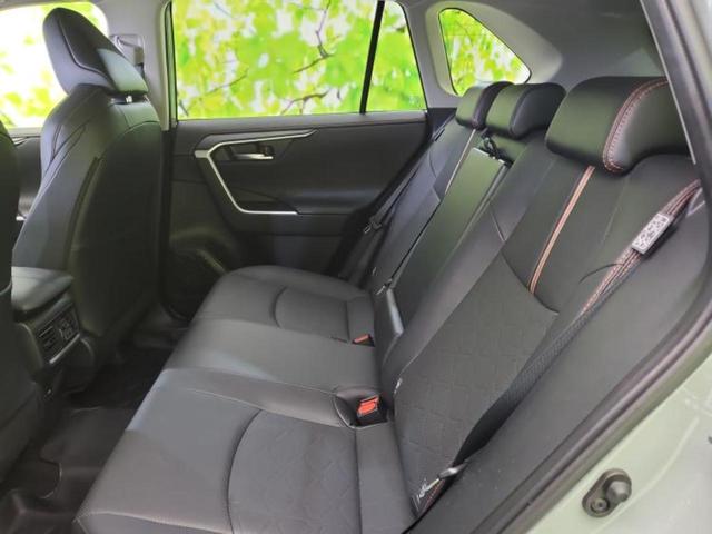 ＲＡＶ４ ４ＷＤアドベンチャー　サンルーフ／保証書／ディスプレイオーディオ＋ナビ１０インチ／デジタルインナーミラー／トヨタセーフティセンス／シートヒーター　前席／車線逸脱防止支援システム／シート　合皮　衝突被害軽減システム　４ＷＤ（7枚目）
