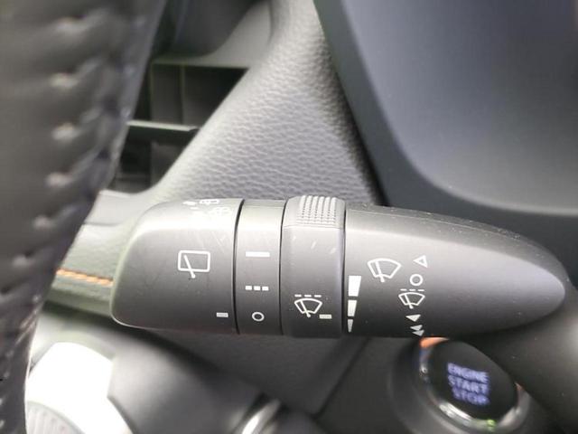ＲＡＶ４ ４ＷＤアドベンチャー　サンルーフ／保証書／ディスプレイオーディオ＋ナビ１０インチ／デジタルインナーミラー／トヨタセーフティセンス／シートヒーター　前席／車線逸脱防止支援システム／シート　合皮　衝突被害軽減システム　４ＷＤ（18枚目）