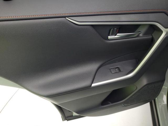 ＲＡＶ４ ４ＷＤアドベンチャー　サンルーフ／保証書／ディスプレイオーディオ＋ナビ１０インチ／デジタルインナーミラー／トヨタセーフティセンス／シートヒーター　前席／車線逸脱防止支援システム／シート　合皮　衝突被害軽減システム　４ＷＤ（23枚目）