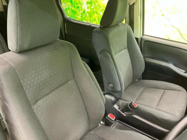 ヴォクシー ハイブリッドＶ　新品タイヤ／純正　９インチ　ＳＤナビ／衝突安全装置／両側電動スライドドア／シートヒーター／車線逸脱防止支援システム／パーキングアシスト　バックガイド／ヘッドランプ　ＬＥＤ　衝突被害軽減システム　禁煙車（4枚目）