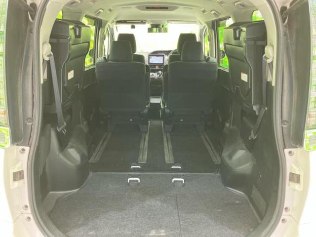 ヴォクシー ハイブリッドＶ　新品タイヤ／純正　９インチ　ＳＤナビ／衝突安全装置／両側電動スライドドア／シートヒーター／車線逸脱防止支援システム／パーキングアシスト　バックガイド／ヘッドランプ　ＬＥＤ　衝突被害軽減システム　禁煙車（21枚目）