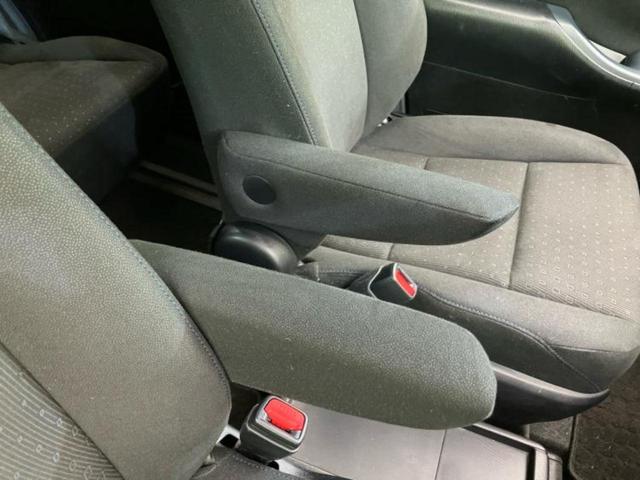 ヴォクシー ハイブリッドＶ　新品タイヤ／純正　９インチ　ＳＤナビ／衝突安全装置／両側電動スライドドア／シートヒーター／車線逸脱防止支援システム／パーキングアシスト　バックガイド／ヘッドランプ　ＬＥＤ　衝突被害軽減システム　禁煙車（34枚目）