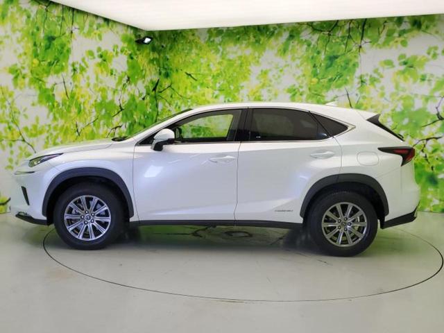 NX NX300h Iパッケージ 新品タイヤ/保証書/純正 SDナビ/プリクラッシュセーフティ/シートヒーター 前席/車線逸脱防止支援システム/シート 合皮/パーキングアシスト バックガイド/電動バックドア 衝突被害軽減システム(2枚目)