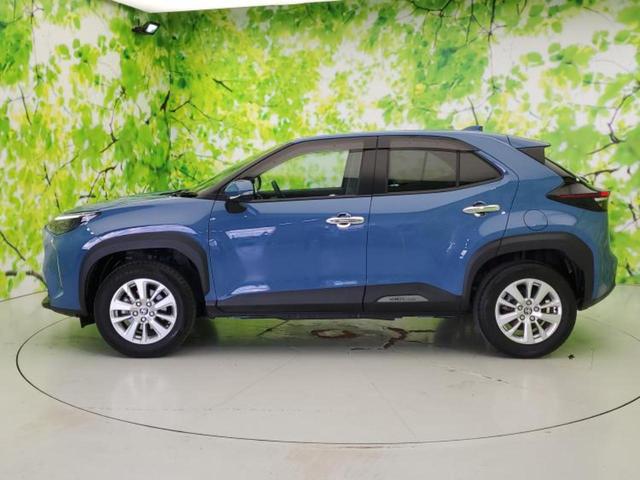 ヤリスクロス ハイブリッドＧ　保証書／ディスプレイオーディオ＋ナビ８インチ／衝突安全装置／パノラミックビューモニター／車線逸脱防止支援システム／パーキングアシスト　バックガイド／ヘッドランプ　ＬＥＤ　衝突被害軽減システム　禁煙車（2枚目）