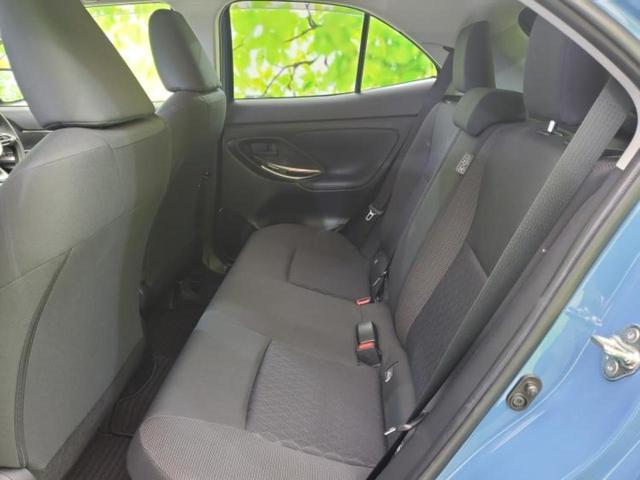 ヤリスクロス ハイブリッドＧ　保証書／ディスプレイオーディオ＋ナビ８インチ／衝突安全装置／パノラミックビューモニター／車線逸脱防止支援システム／パーキングアシスト　バックガイド／ヘッドランプ　ＬＥＤ　衝突被害軽減システム　禁煙車（7枚目）