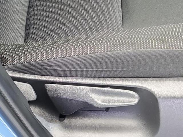 ヤリスクロス ハイブリッドＧ　保証書／ディスプレイオーディオ＋ナビ８インチ／衝突安全装置／パノラミックビューモニター／車線逸脱防止支援システム／パーキングアシスト　バックガイド／ヘッドランプ　ＬＥＤ　衝突被害軽減システム　禁煙車（44枚目）