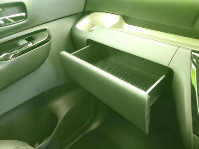 デリカミニ Ｔプレミアムリミテッドエディション　保証書／ディスプレイオーディオ９インチ／イーアシスト（ミツビシ）／両側電動スライドドア／シートヒーター　前席／マルチアラウンドモニター／車線逸脱防止支援システム　衝突被害軽減システム　禁煙車（30枚目）