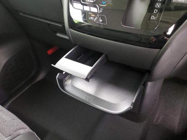 デリカミニ Ｔプレミアムリミテッドエディション　保証書／ディスプレイオーディオ９インチ／イーアシスト（ミツビシ）／両側電動スライドドア／シートヒーター　前席／マルチアラウンドモニター／車線逸脱防止支援システム　衝突被害軽減システム　禁煙車（31枚目）