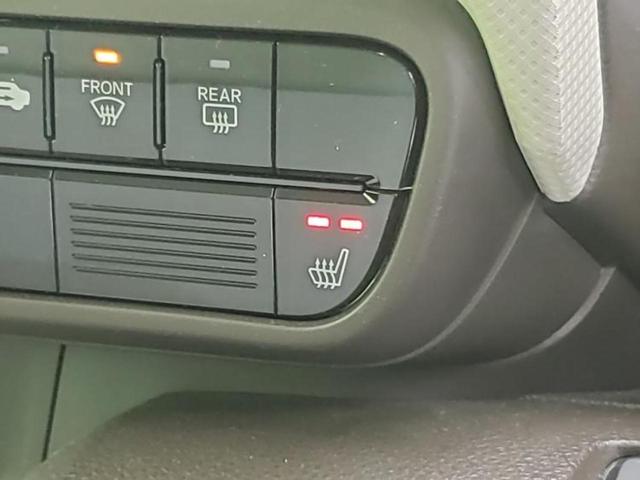 お車に合わせて無料保証以外にも、保証範囲、期間、距離を拡充させた有料保証もご用意しております！中古車の購入が初めてで不安・・・というお客様もご安心ください！