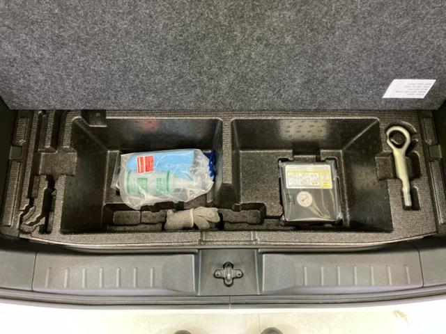 ＷＥＣＡＲＳでは各商談席に大型モニターをご用意しております！見やすい大画面でゆったりと全国の在庫をご覧いただけます！是非ご来店お待ちしております！