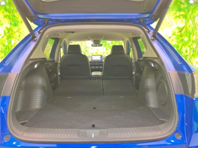 ＺＲ－Ｖ ｅＨＥＶ　Ｚ　新品タイヤ／ＢＯＳＥ／保証書／純正　９インチ　ＳＤナビ／ホンダセンシング／シートヒーター　前席／全方位モニター／車線逸脱防止支援システム／シート　合皮／電動バックドア／ヘッドランプ　ＬＥＤ　電動シート（20枚目）